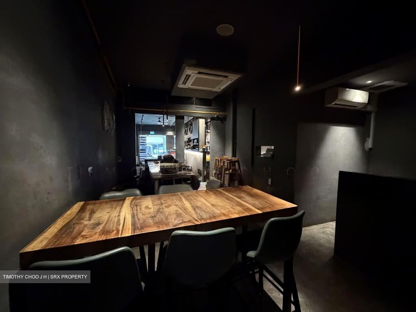 Hamilton Road (D8), Retail #567476221